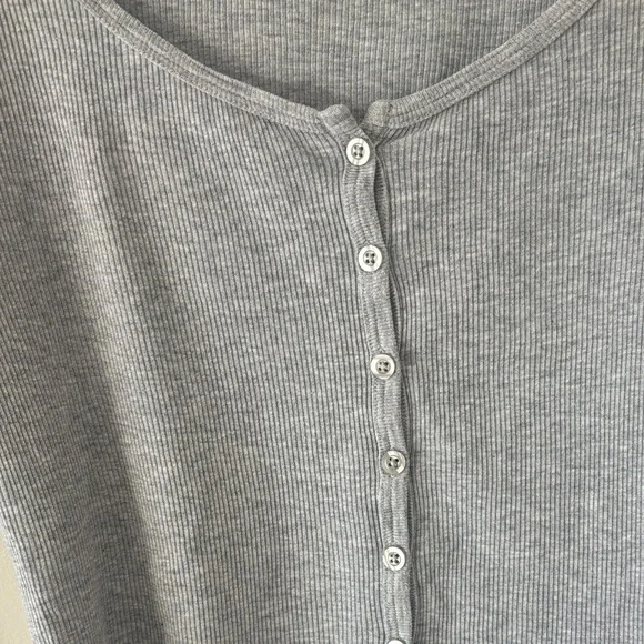 Brandy Melville Light Gray Button-Up Blouse - Picture 4 of 4